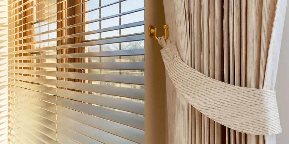 Blinds vs Curtains: Best Choice for Your Home